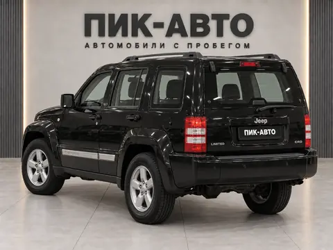 Jeep Grand Cherokee 2010, вид сзади