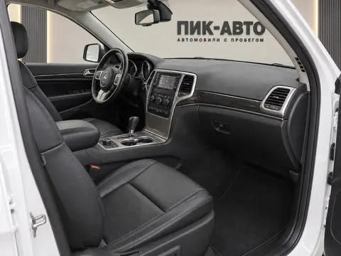 Jeep Grand Cherokee 2012, салон