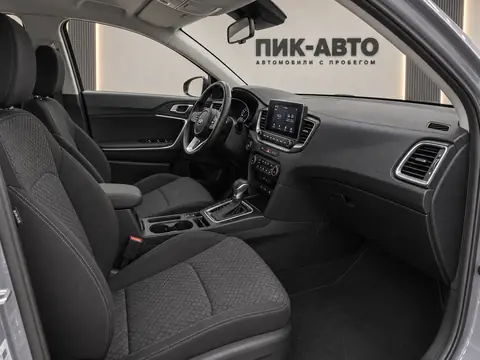 Kia Cee'd 2020, салон