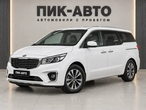 Kia Carnival 2018, вид спереди