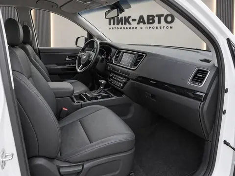 Kia Carnival 2018, салон