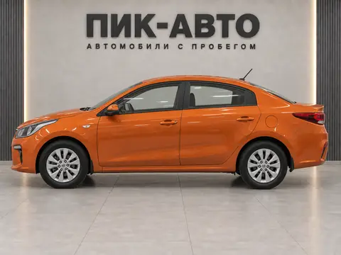 Kia Rio 2017, вид сбоку