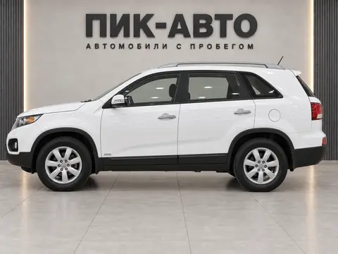 Kia Sorento 2013, вид сбоку