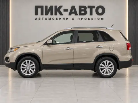 Kia Sorento 2013, вид сбоку