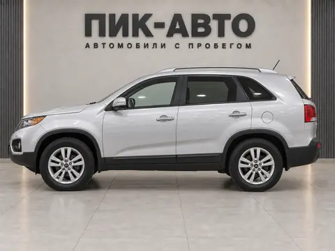 Kia Sorento 2012, вид сбоку