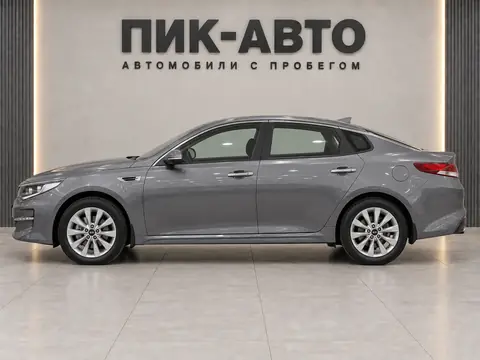 Kia Optima 2017, вид сбоку