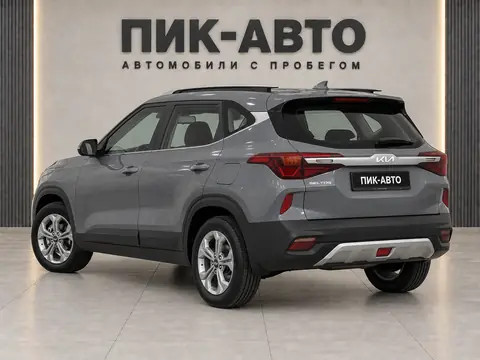 Kia Seltos 2021, вид сзади