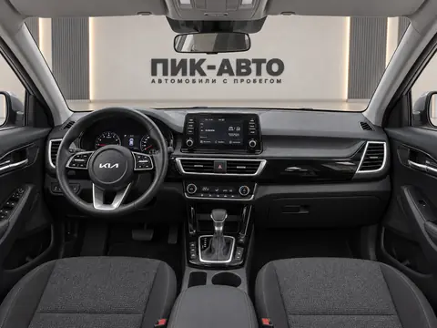 Kia Seltos 2021, панель приборов