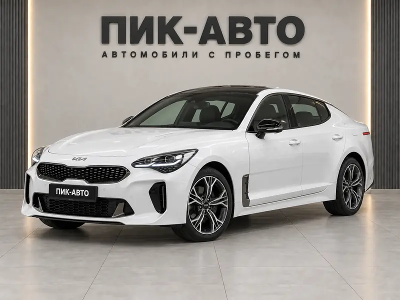 Kia Stinger 2021 — с пробегом, лифтбек, белый, вид спереди