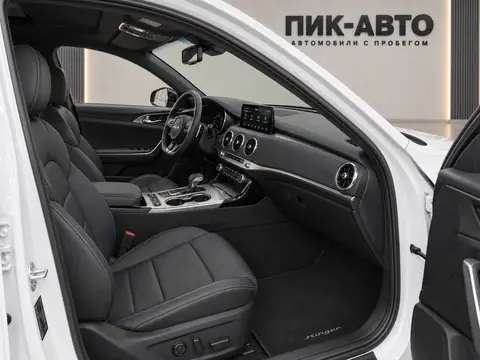 Kia Stinger 2021, салон