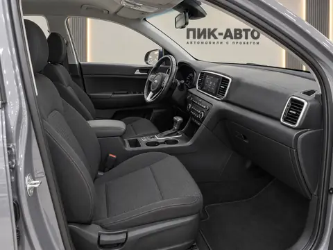 Kia Sportage 2021, салон