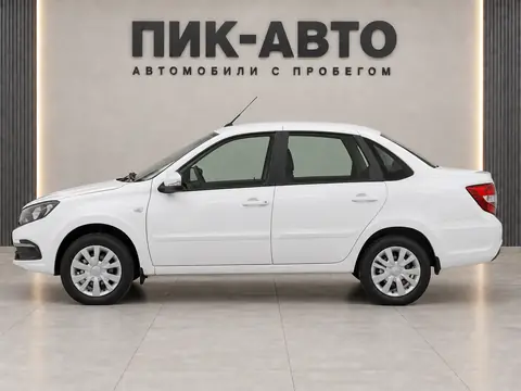 Lada Granta 2021, вид сбоку