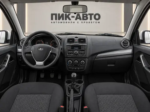 Lada Granta 2021, панель приборов