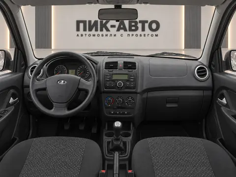 Lada Kalina 2013, панель приборов
