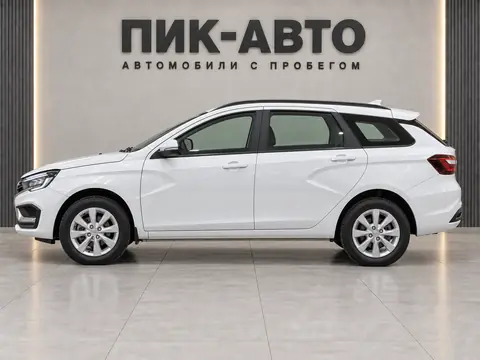 Lada Vesta 2023, вид сбоку