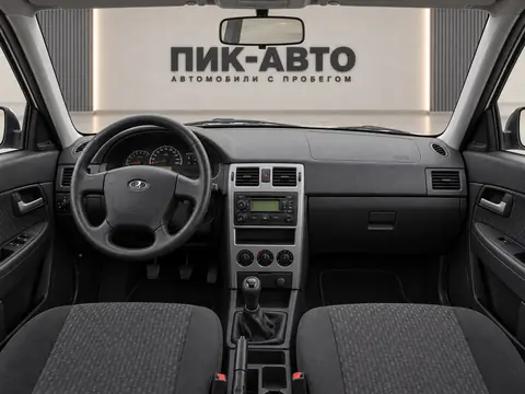 Lada Priora 2012, панель приборов
