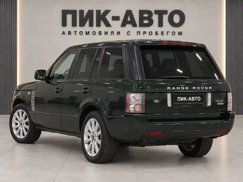 Land Rover Range Rover 2011, вид сзади