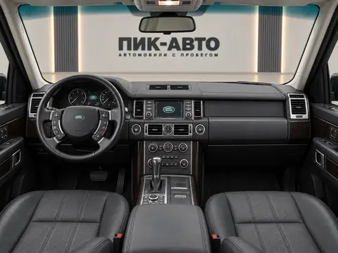 Land Rover Range Rover 2011, панель приборов