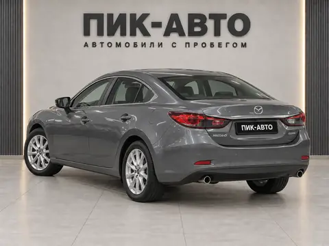 Mazda 6 2013, вид сзади