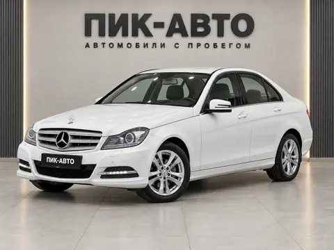 Mercedes-Benz C 180 2011, вид спереди