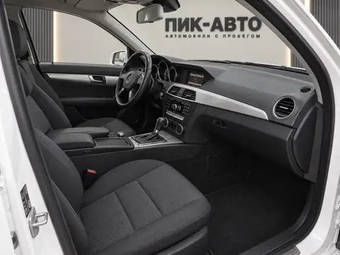 Mercedes-Benz C 180 2013, салон