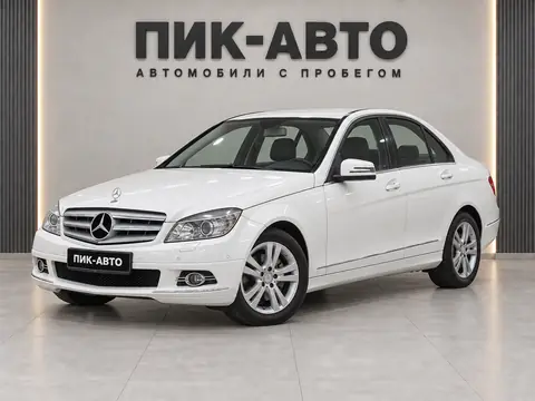 Mercedes-Benz C 180 CGI 2010, вид спереди