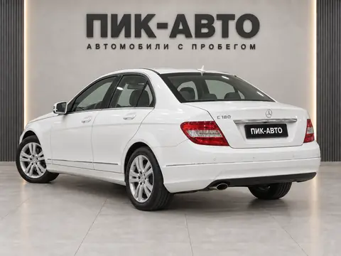 Mercedes-Benz C 180 CGI 2010, вид сзади
