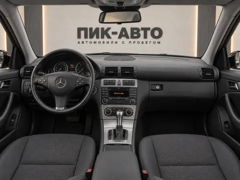 Mercedes-Benz CLC 180 Kompressor 2009, панель приборов