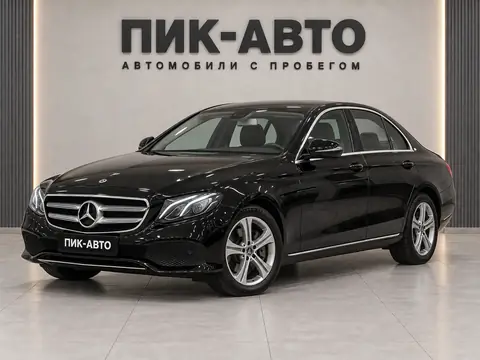 Mercedes-Benz E 200 2016, вид спереди