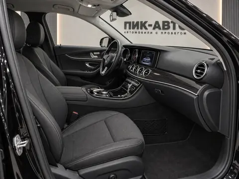 Mercedes-Benz E 200 2016, салон