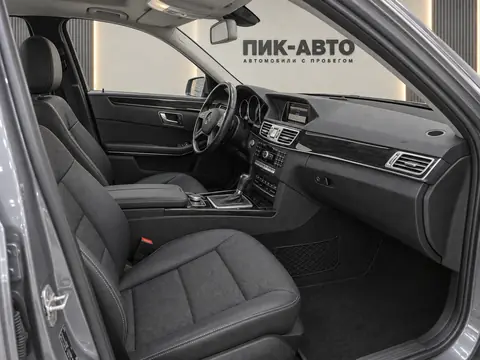Mercedes-Benz E 200 2013, салон