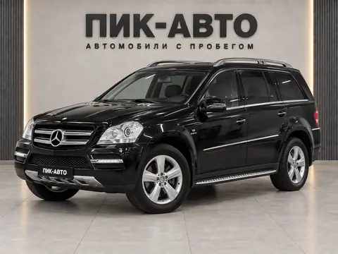 Mercedes-Benz GL 350 CDI 4MATIC 2011, вид спереди