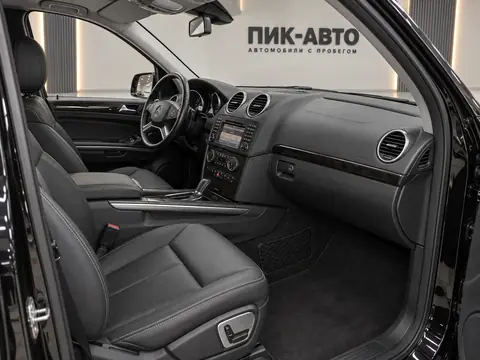 Mercedes-Benz GL 350 CDI 4MATIC 2011, салон