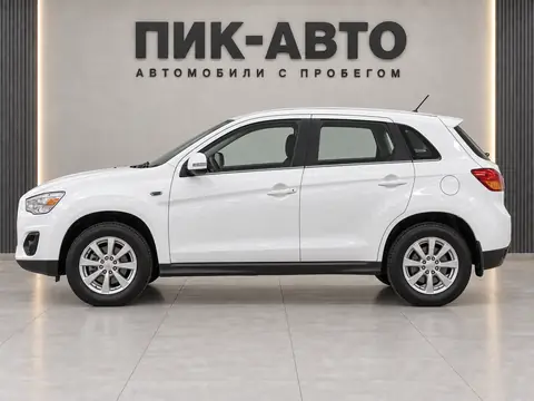 Mitsubishi ASX 2014, вид сбоку