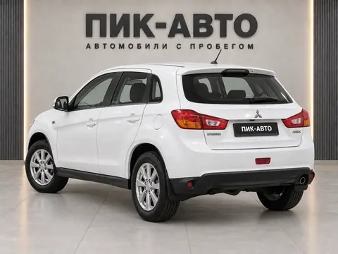 Mitsubishi ASX 2014, вид сзади