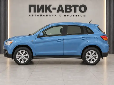 Mitsubishi ASX 2010, вид сбоку