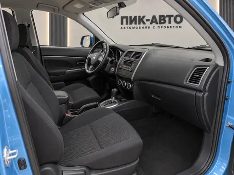 Mitsubishi ASX 2010, салон