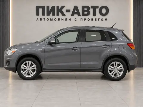 Mitsubishi ASX 2013, вид сбоку