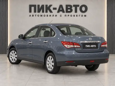 Nissan Almera 2014, вид сзади