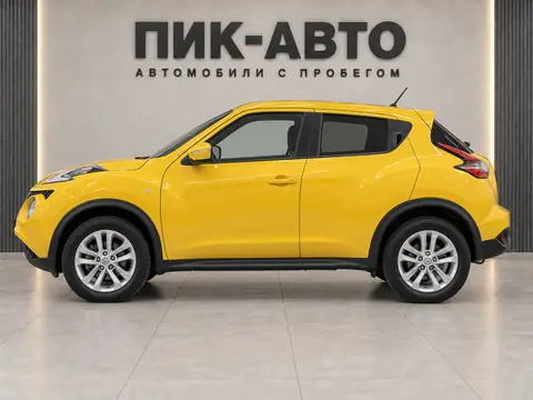Nissan Juke 2014, вид сбоку