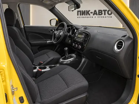 Nissan Juke 2014, салон
