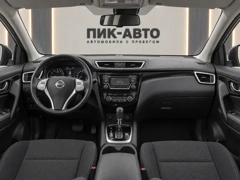 Nissan Qashqai 2014, панель приборов