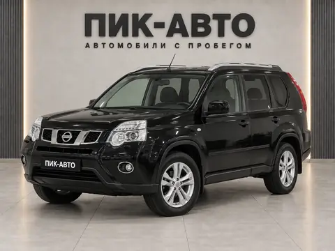 Nissan X-Trail 2012, вид спереди