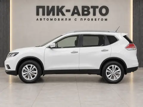 Nissan X-Trail 2015, вид сбоку