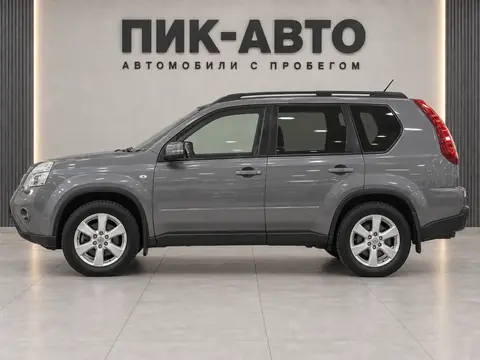 Nissan X-Trail 2014, вид сбоку