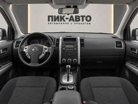 Nissan X-Trail 2014, панель приборов