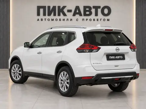 Nissan X-Trail 2020, вид сзади