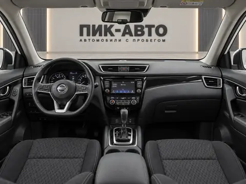 Nissan X-Trail 2020, панель приборов