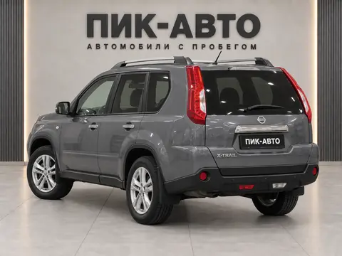 Nissan X-Trail 2014, вид сзади