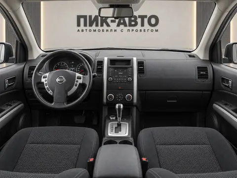 Nissan X-Trail 2014, панель приборов